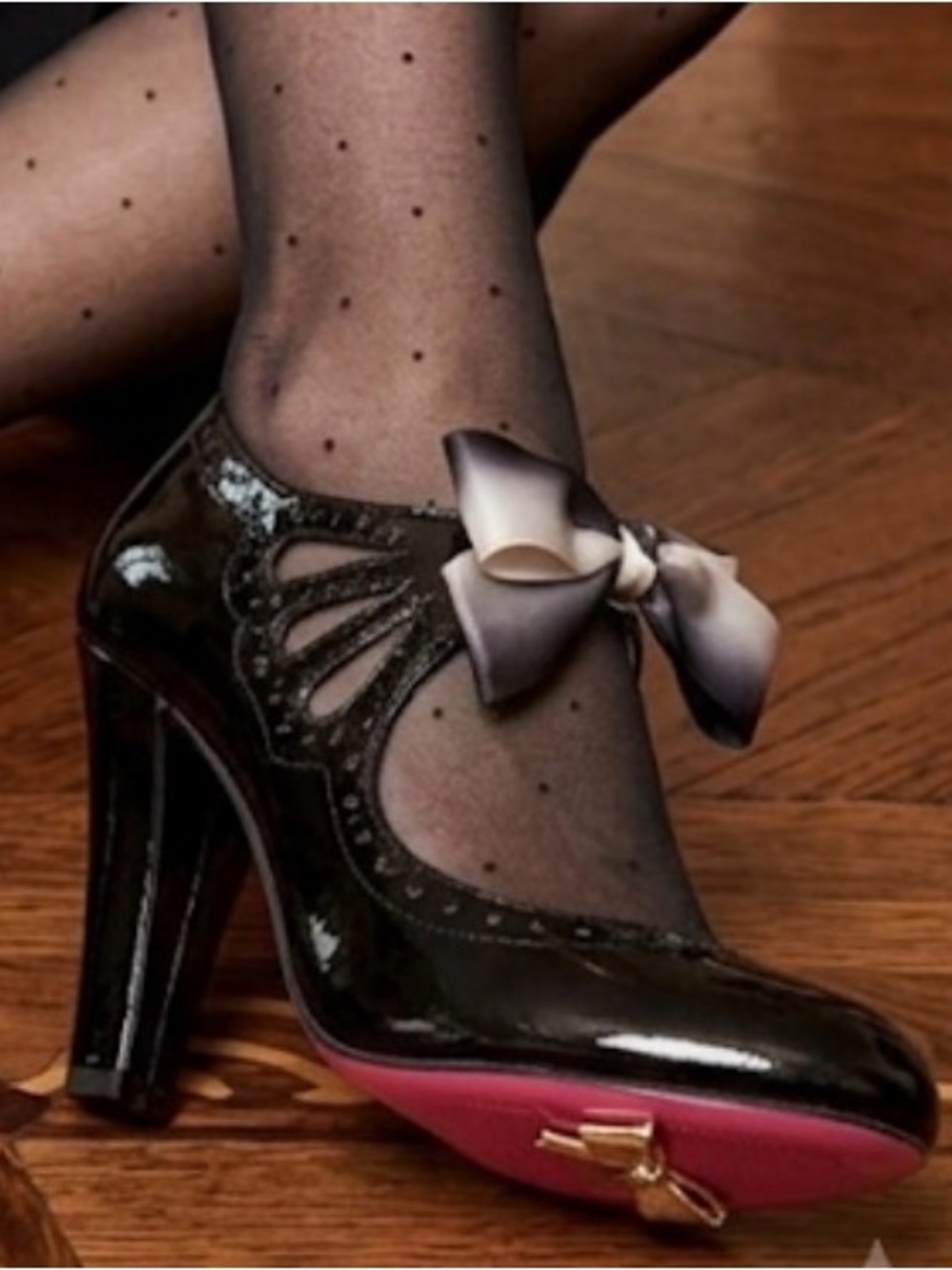 VINTAGE Betsey Johnson Patent Leather Mary Jane Oxford Bow Tie Heels